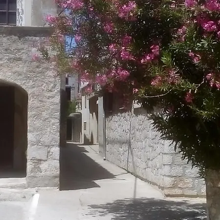 Apartments Marin Tisno Extérieur photo