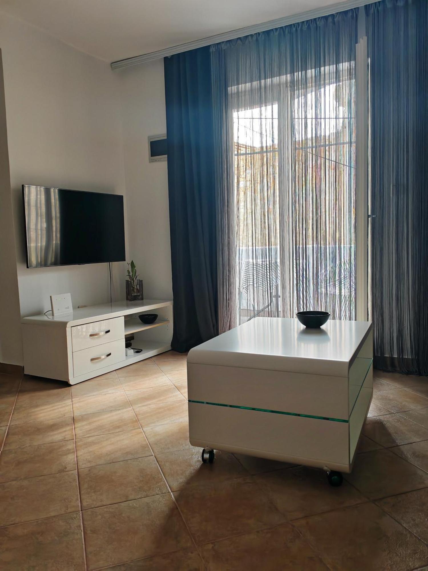 Marin Apartment *